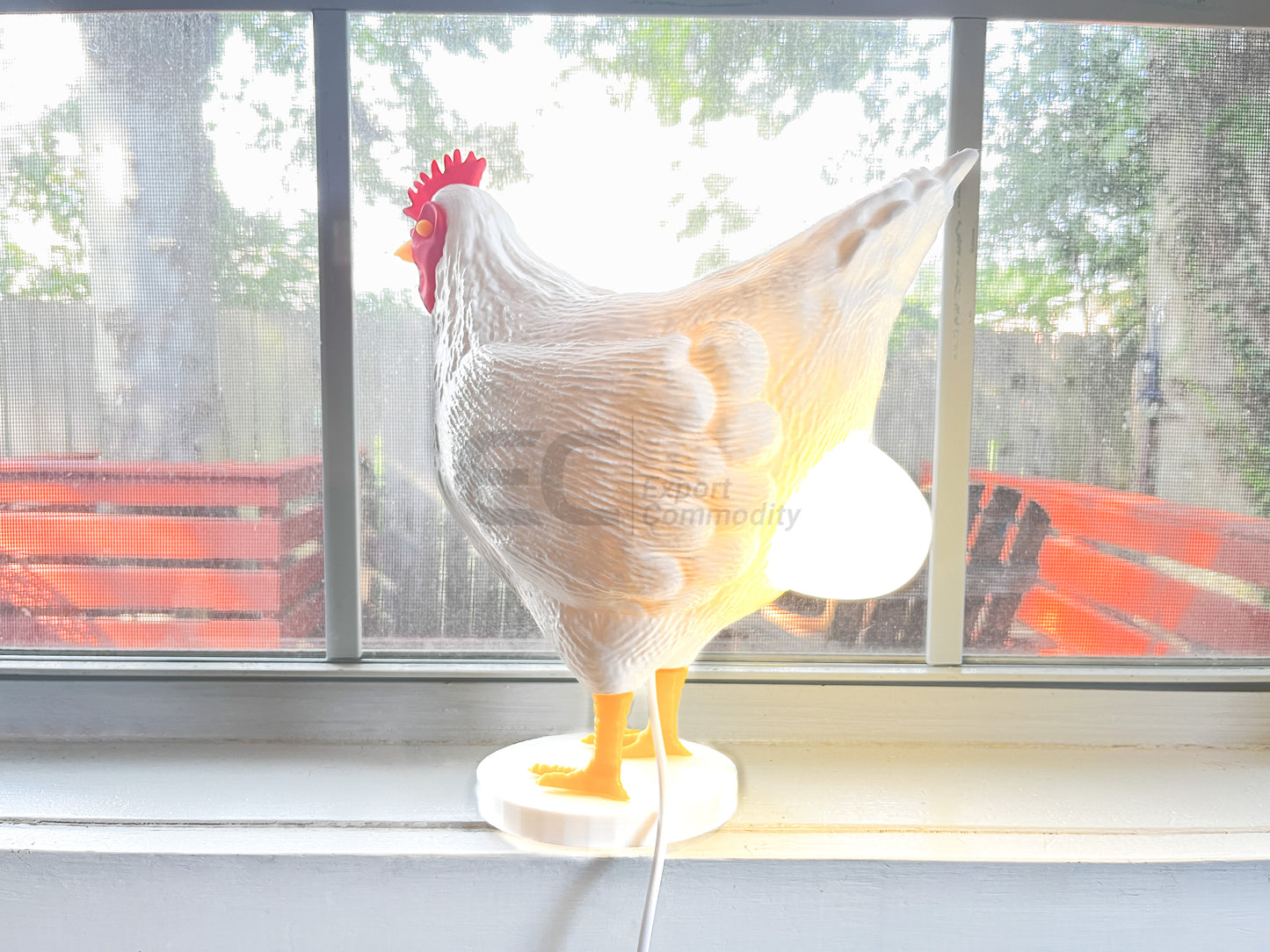 Clucky Luminary: 3D Printed Chicken & Egg Desk Lamp - Your Cozy Companion