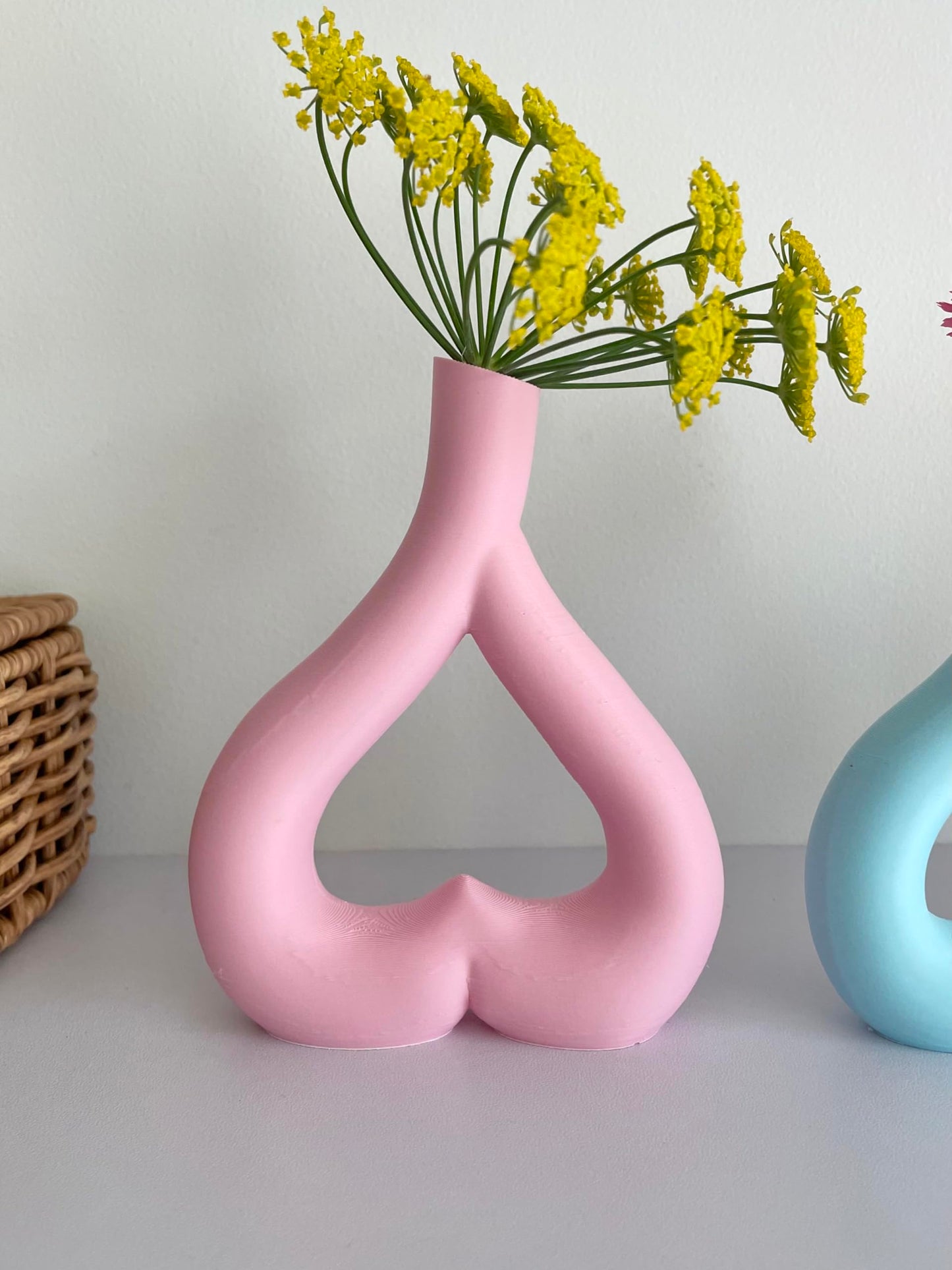 GoodBuy.ai Heart Outlined 3D Printed Vase - Unique Upside-Down Heart Design